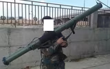 [ẢNH] Quân đội Syria thu được vũ khí chống tăng lạ và cực kỳ nguy hiểm từ phiến quân