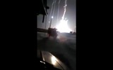 [ẢNH] Tên lửa S-300 của Nga rơi tự do sau khi phóng, gây vụ nổ lớn dưới đất
