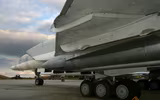 [ẢNH] Ngạc nhiên trước sức mạnh phi đội máy bay ném bom Tu-22M3 của Ukraine
