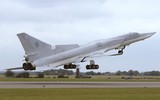 [ẢNH] Ngạc nhiên trước sức mạnh phi đội máy bay ném bom Tu-22M3 của Ukraine