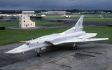 [ẢNH] Ngạc nhiên trước sức mạnh phi đội máy bay ném bom Tu-22M3 của Ukraine
