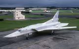 [ẢNH] Ngạc nhiên trước sức mạnh phi đội máy bay ném bom Tu-22M3 của Ukraine