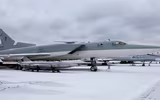 [ẢNH] Ngạc nhiên trước sức mạnh phi đội máy bay ném bom Tu-22M3 của Ukraine