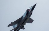 [ẢNH] MiG-31 mang tên lửa Kinzhal lắp đầu đạn hạt nhân tuần tra biển Đen, Ukraine 