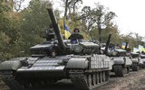 [ẢNH] Hơn 1.000 xe tăng Nga áp sát biên giới gia tăng sức ép lên Ukraine