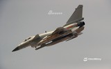 [ẢNH] Trung Quốc khoe tên lửa chống radar sao chép vượt trội bản gốc của Nga