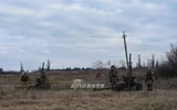 [ẢNH] Quân đội Ukraine ào ạt tiến vào 