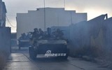 [ẢNH] Quân đội Ukraine ào ạt tiến vào 