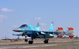[ẢNH] Sự cố nghiêm trọng gây thiệt hại lớn cho Nga: Hai chiến đấu cơ Su-34 đâm nhau trên không