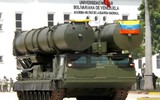 [ẢNH] Venezuela triển khai tên lửa phòng không tối tân, tuyên bố sẵn sàng bắn hạ máy bay Mỹ
