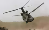 [ẢNH] Mang được tải trọng gấp đôi nhưng vì sao Mi-26 lại thất bại nặng nề trước CH-47?
