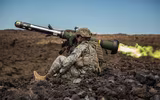[ẢNH] Xe tăng Nga không thể ra khỏi Kaliningrad khi bị tên lửa Javelin 
