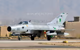 [ẢNH] MiG-21 Bison Ấn Độ khó có cửa thắng MiG-21 