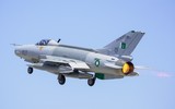 [ẢNH] MiG-21 Bison Ấn Độ khó có cửa thắng MiG-21 