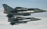 [ẢNH] Ấn Độ đưa tiêm kích nội địa Tejas lên biên giới quyết đấu JF-17 Pakistan?