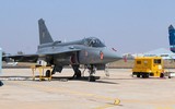 [ẢNH] Ấn Độ đưa tiêm kích nội địa Tejas lên biên giới quyết đấu JF-17 Pakistan?