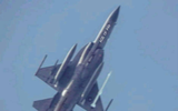 [ẢNH] Su-30MKI Ấn Độ gặp nguy khi JF-17 Pakistan đã có tên lửa tầm siêu xa PL-15