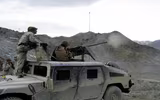 [ẢNH] Quân đội Ukraine nhận số lượng lớn xe thiết giáp Humvee từ Mỹ