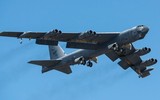 [ẢNH] Oanh tạc cơ B-52H Mỹ đối đầu tên lửa phòng không S-400 Nga: Ai sẽ chiến thắng?