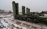 [ẢNH] Oanh tạc cơ B-52H Mỹ đối đầu tên lửa phòng không S-400 Nga: Ai sẽ chiến thắng?