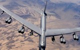 [ẢNH] Oanh tạc cơ B-52H Mỹ đối đầu tên lửa phòng không S-400 Nga: Ai sẽ chiến thắng?