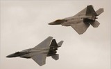 [ẢNH] F-15C rơi khi đấu đối kháng cùng F-22A, có phải bị bắn nhầm như MiG-31?