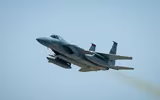 [ẢNH] F-15C rơi khi đấu đối kháng cùng F-22A, có phải bị bắn nhầm như MiG-31?
