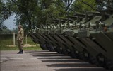 [ẢNH] Thiết giáp BRDM-2M biểu diễn tính năng trước tùy viên quân sự Việt Nam tại Nga