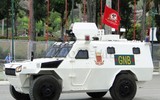 [ẢNH] Thiết giáp Venezuela đụng độ với người biểu tình do Trung Quốc sản xuất