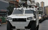 [ẢNH] Thiết giáp Venezuela đụng độ với người biểu tình do Trung Quốc sản xuất