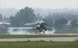 [ẢNH] J-10C Trung Quốc diễu binh 