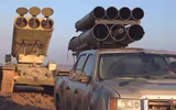 [ẢNH] Quân đội Syria đánh phá ác liệt Bắc Lattakia bằng rocket tự chế Golan