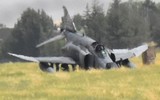 [ẢNH] Tiêm kích Thổ Nhĩ Kỳ từng bắn hạ 8 Su-27SK hỏng nặng khi hạ cánh