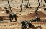 [ẢNH] Kho đạn lớn nhất của quân đội Syria nổ tung, hàng ngàn tấn đạn dược thành tro bụi
