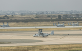 [ẢNH] 40 máy bay đắt hơn F-35 của lính thủy đánh bộ Mỹ diễu binh 