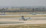 [ẢNH] 40 máy bay đắt hơn F-35 của lính thủy đánh bộ Mỹ diễu binh 