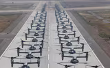 [ẢNH] 40 máy bay đắt hơn F-35 của lính thủy đánh bộ Mỹ diễu binh 