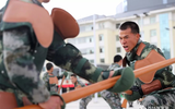 [ẢNH] Bài tập đối kháng cực kỳ khốc liệt của lính bộ binh Trung Quốc