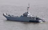 [ẢNH] Tàu đổ bộ tối tân của NATO hư hỏng nặng khi đang tập trận răn đe Nga