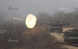 [ẢNH] K2 Black Panther Hàn Quốc biểu diễn tính năng khiến xe tăng Nga phải 