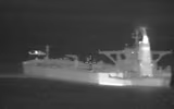 [ẢNH] Iran thực hiện đe dọa đóng eo biển Hormuz khi bắt tàu chở dầu UAE, nguy cơ chiến tranh