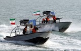 [ẢNH] Thực hư vụ xuồng cao tốc Iran bỏ chạy khi bị chiến hạm Anh uy hiếp