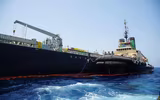 [ẢNH] Iran thực hiện đe dọa đóng eo biển Hormuz khi bắt tàu chở dầu UAE, nguy cơ chiến tranh