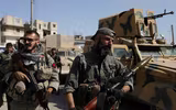 [ẢNH] Chiến sự bế tắc, quân đội Syria phải cầu viện giúp đỡ từ đối tác không ngờ