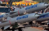 [ẢNH] Tên lửa BrahMos trở thành 