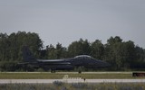 [ẢNH] Mỹ gây áp lực cực lớn lên Nga khi triển khai F-15E cách biên giới chỉ 230 km