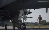 [ẢNH] Mỹ gây áp lực cực lớn lên Nga khi triển khai F-15E cách biên giới chỉ 230 km