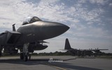 [ẢNH] Mỹ gây áp lực cực lớn lên Nga khi triển khai F-15E cách biên giới chỉ 230 km