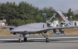 [ẢNH] UCAV Thổ Nhĩ Kỳ bay trên hành lang Đông Bắc Syria, sẵn sàng tấn công quân sự?