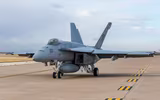 [ẢNH] Mỹ mất 4 chiếc F/A-18 vì cú hạ cánh lỗi của E-2D trên tàu sân bay đang răn đe Iran
